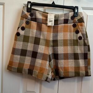 NWT Cato plaid cuffed shorts. Size Small. Pockets.